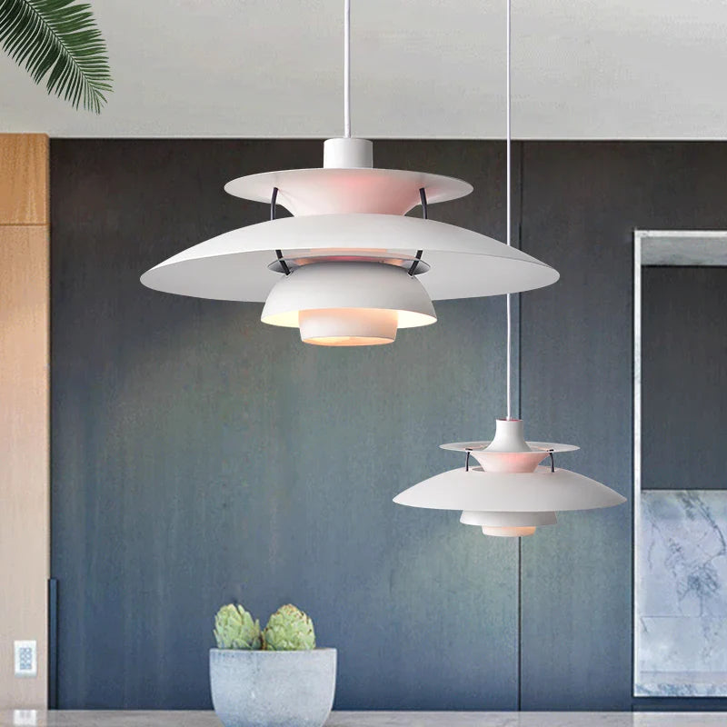 lámpara moderna estilo industrial minimalista en forma de platillo volante