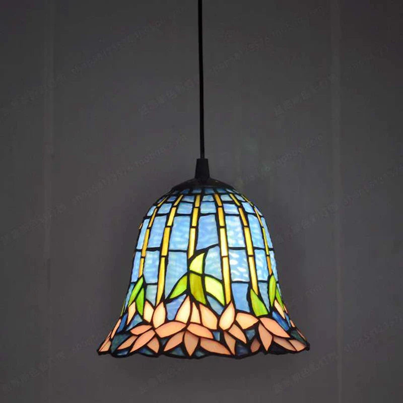Lustre europeo antiguo elegante luminoso