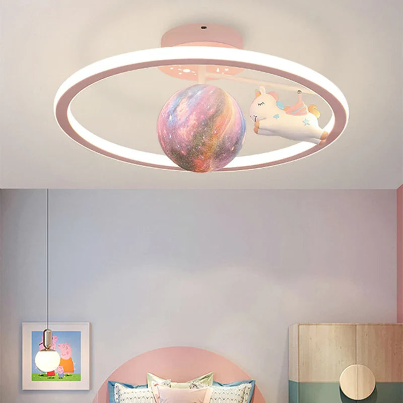 Lámpara de techo moderna suspendida y luminosa elegante