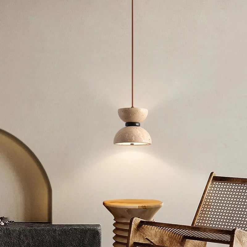 lámpara en travertino japonés estilo wabi-sabi diseño creativo ambiente cálido