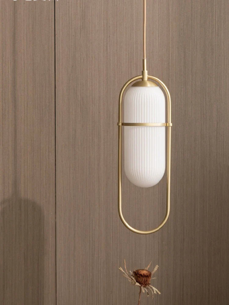 lámpara colgante simple estilo industrial moderno en vidrio y metal