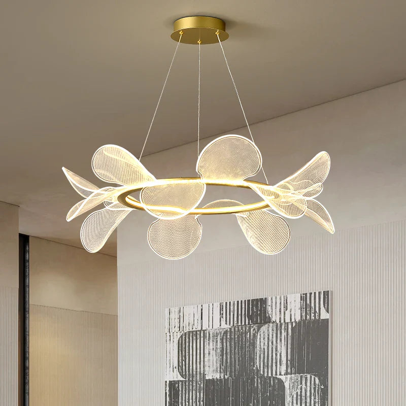 lustre en acrílico transparente con anillo dorado atenuación variable