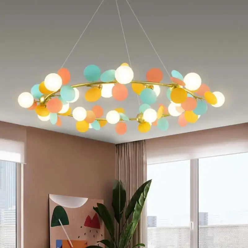 Lámpara moderna elegante luminosa y contemporánea