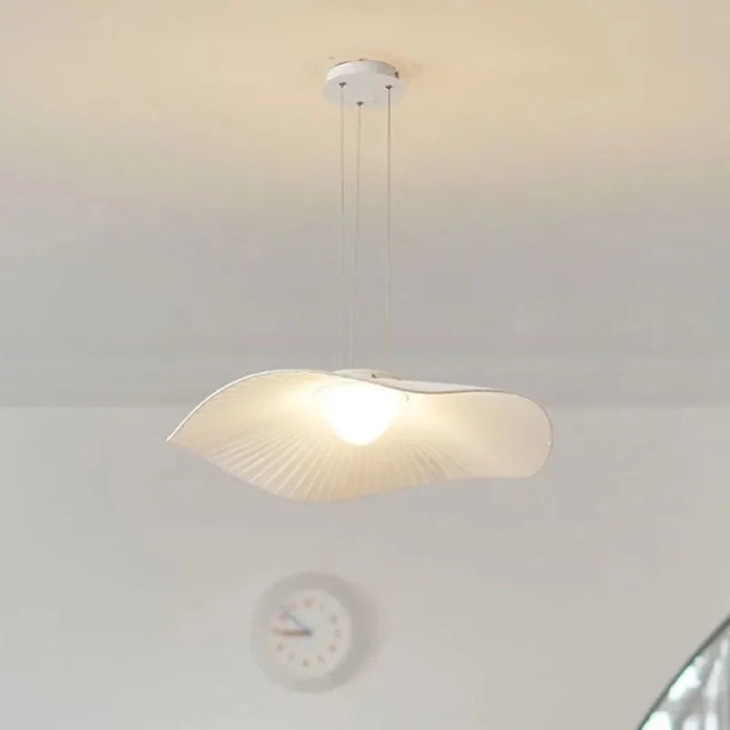 lámpara de tela con LED para un interior moderno y minimalista