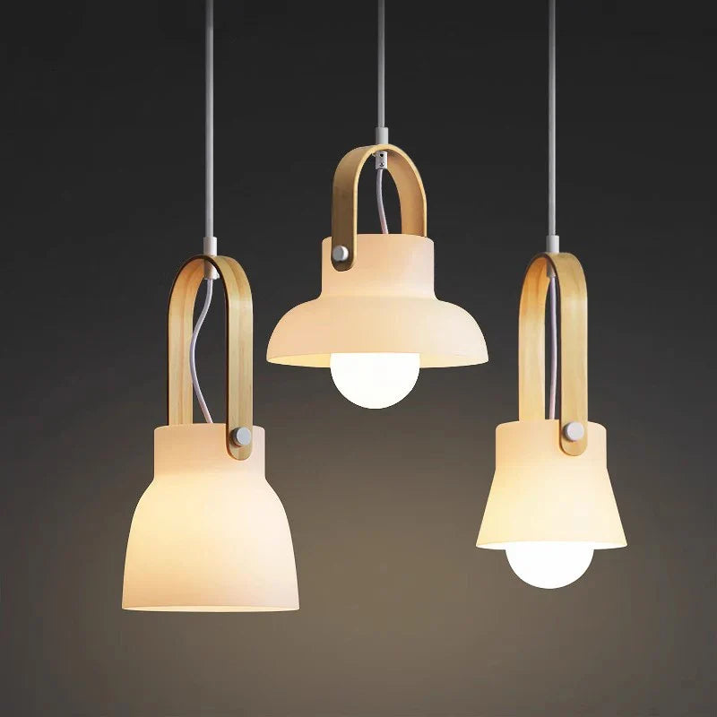 Lámpara de techo de vidrio y madera moderna