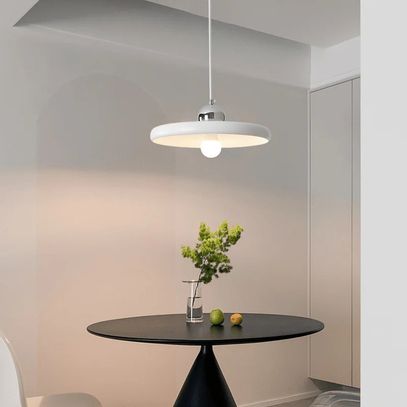 lámpara de techo bauhaus ovni para comedor y salón