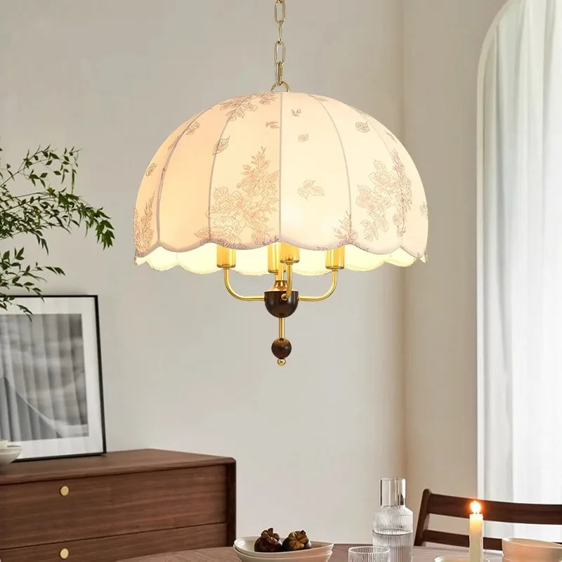 lámpara medieval francesa vintage de madera y tela