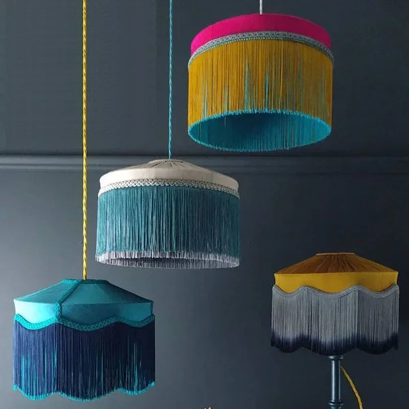 lámpara vintage de tela con borlas para decoración interior