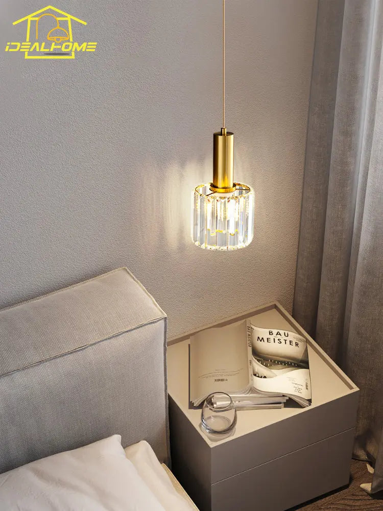 Lámpara colgante de cristal contemporánea elegante.