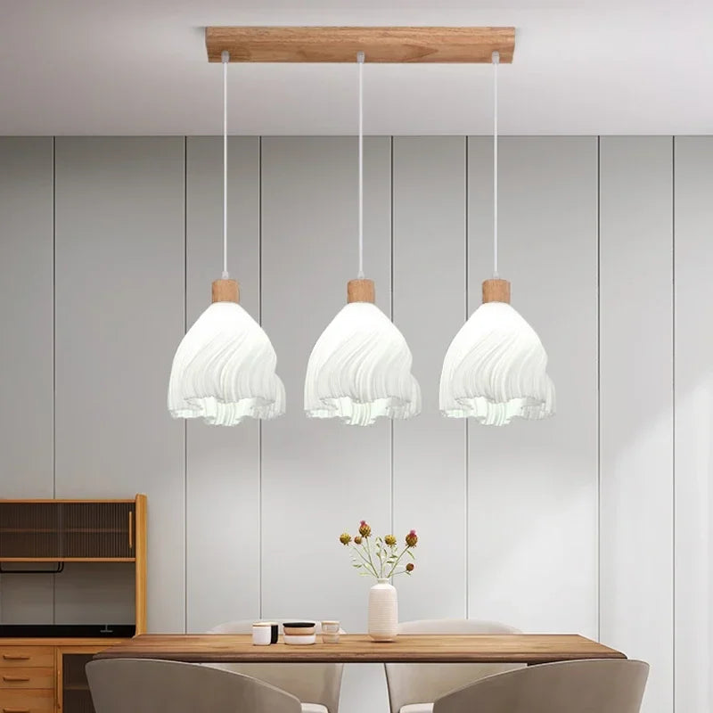 Lámpara LED contemporánea elegante.
