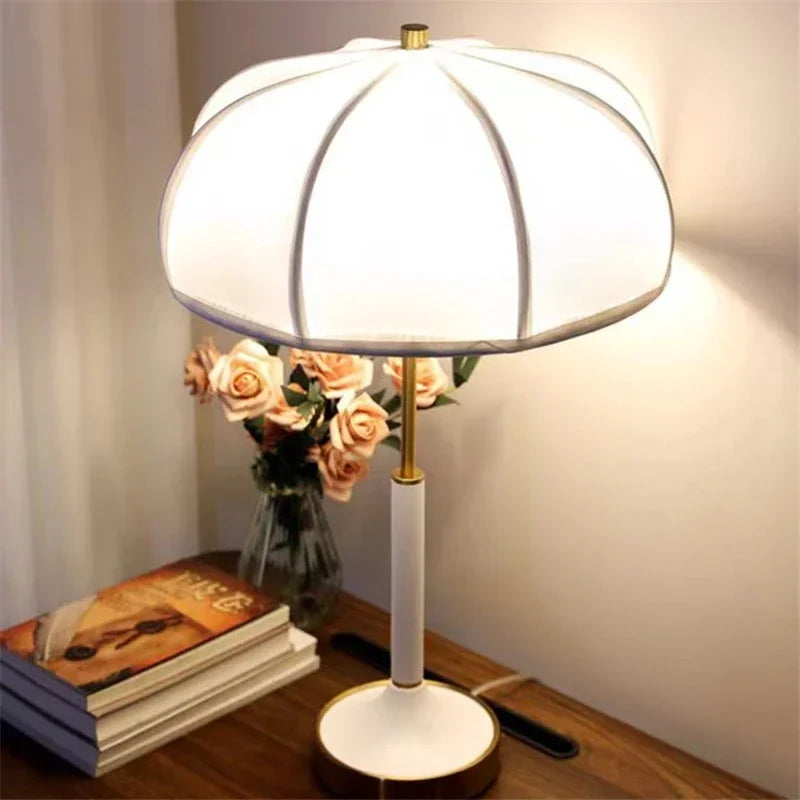 Lámpara de araña de diseño nórdico lámpara de pie retro de tela con luz LED