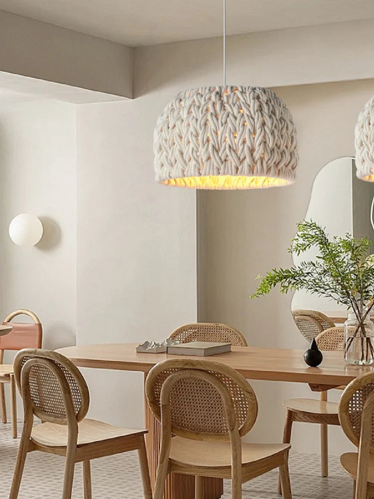Lámpara nórdica: accesorio luminoso elegante.