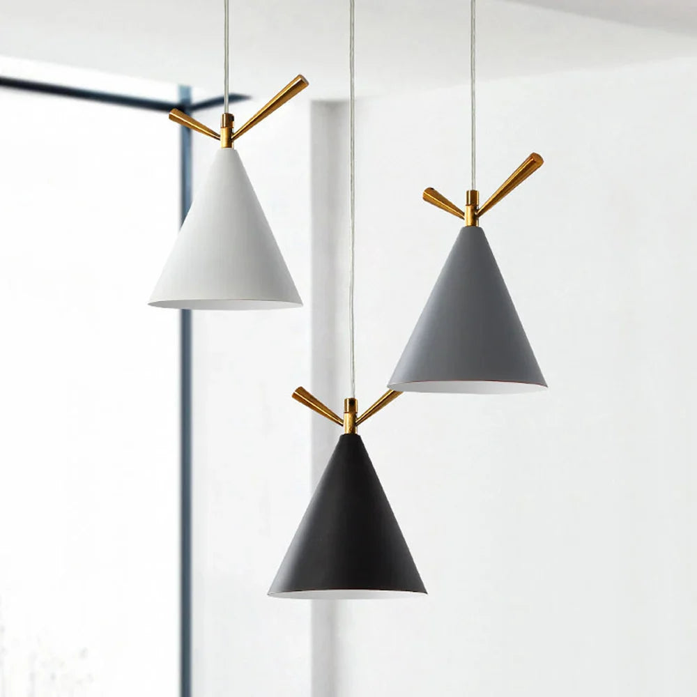 Lámpara colgante LED retro elegante diseño.