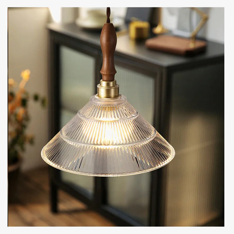 Lámpara retro de cobre, elegancia vintage